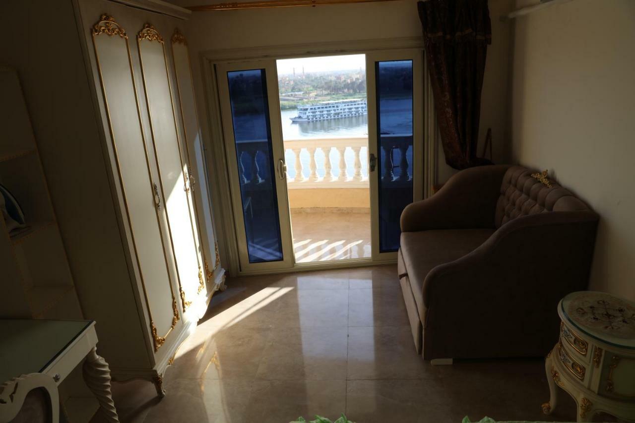 Maadi, Direct Nile River View From All Rooms Kairo Bagian luar foto